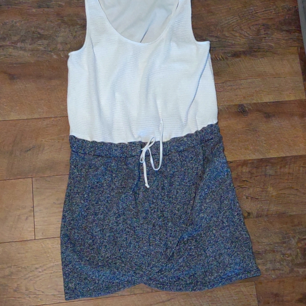 Sleeveless dress 👗